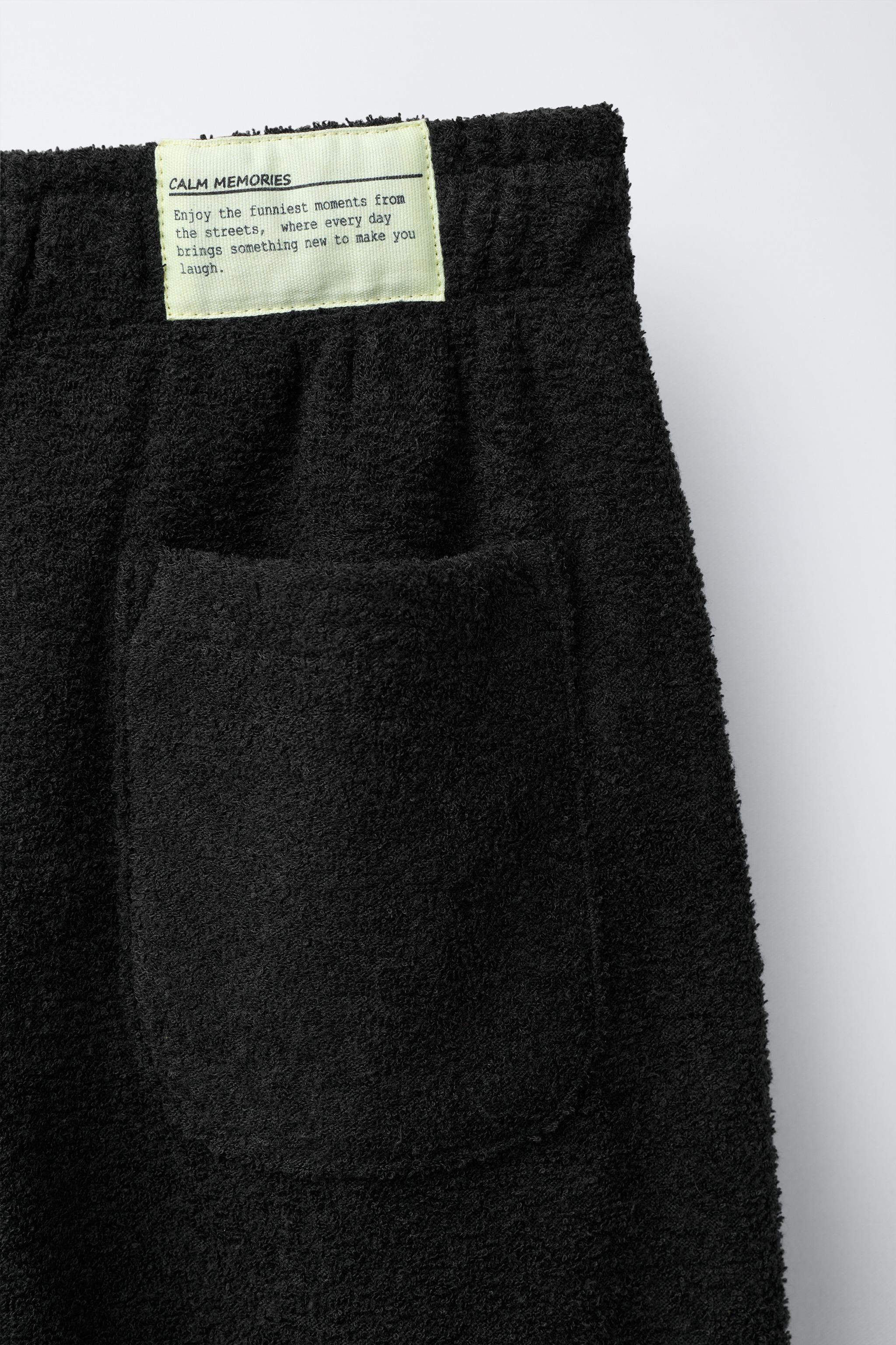 SWEATSHIRT AND WIDE LEG PANTS WITH TEXTURED LABEL SET